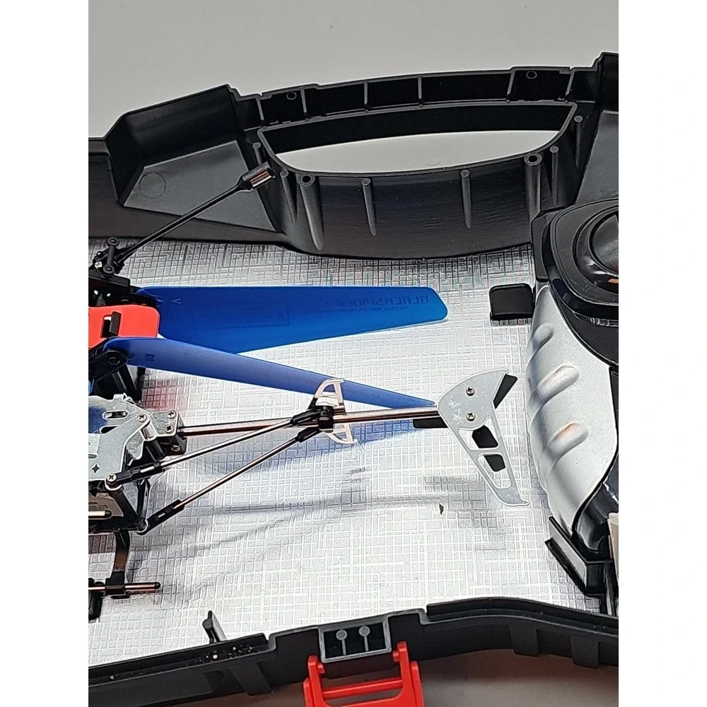 Black Spider -XT‎ Tactical Wireless Helicopter With Case EUC